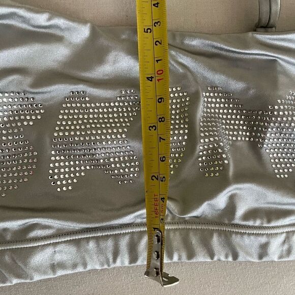 SKIMS Silver Bra Size Medium - Picture 11 of 11